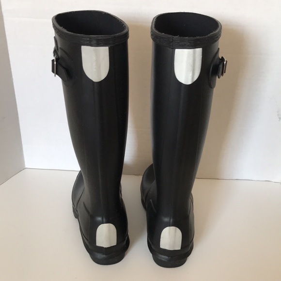 Hunter black matte rain boots size 4/5 - Picture 6 of 8